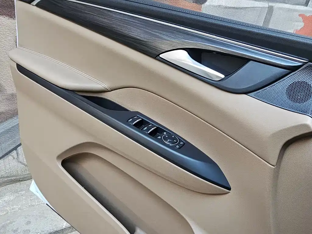 Buick GL8 2020 ES Lu Zun 653T Exclusive Type купить на сайте DeffCars