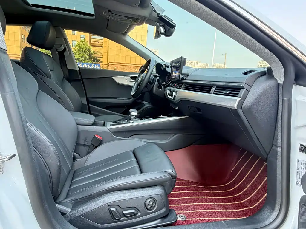 Audi A5 imported 2024 Sportback 40 TFSI fashionable and dynamic купить на сайте DeffCars