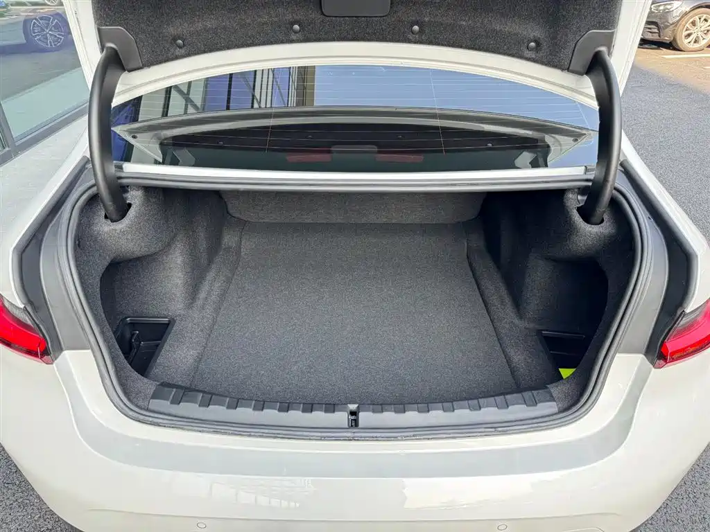 BMW 3 Series 2023 325Li M Sports Package купить на сайте DeffCars