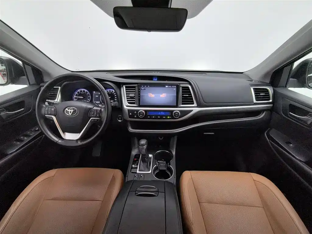 Highlander 2018 2.0T four-wheel drive knight version, 7 seats, National VI купить на сайте DeffCars