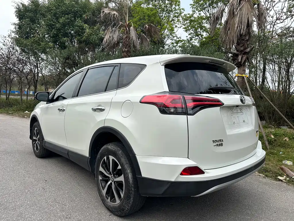 RAV4 Rongfang 2019 2.0L CVT two-wheel drive fashion version National VI купить на сайте DeffCars