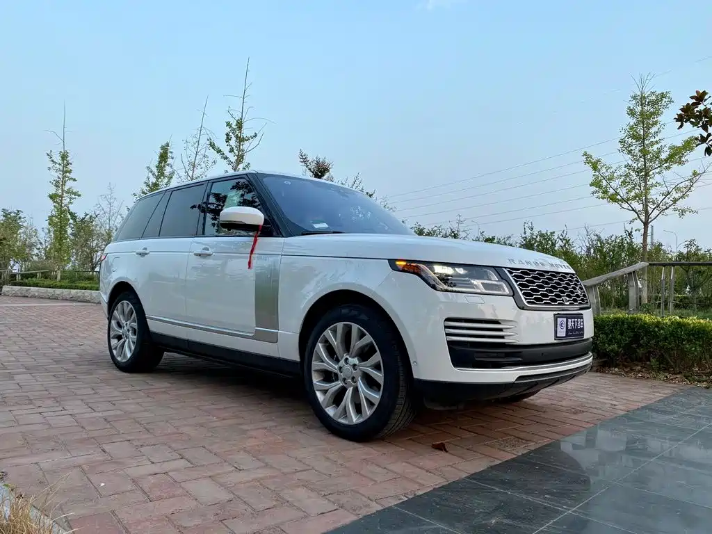 Range Rover 2022 3.0 L6 400PS Legendary Extended Classic Edition купить на сайте DeffCars