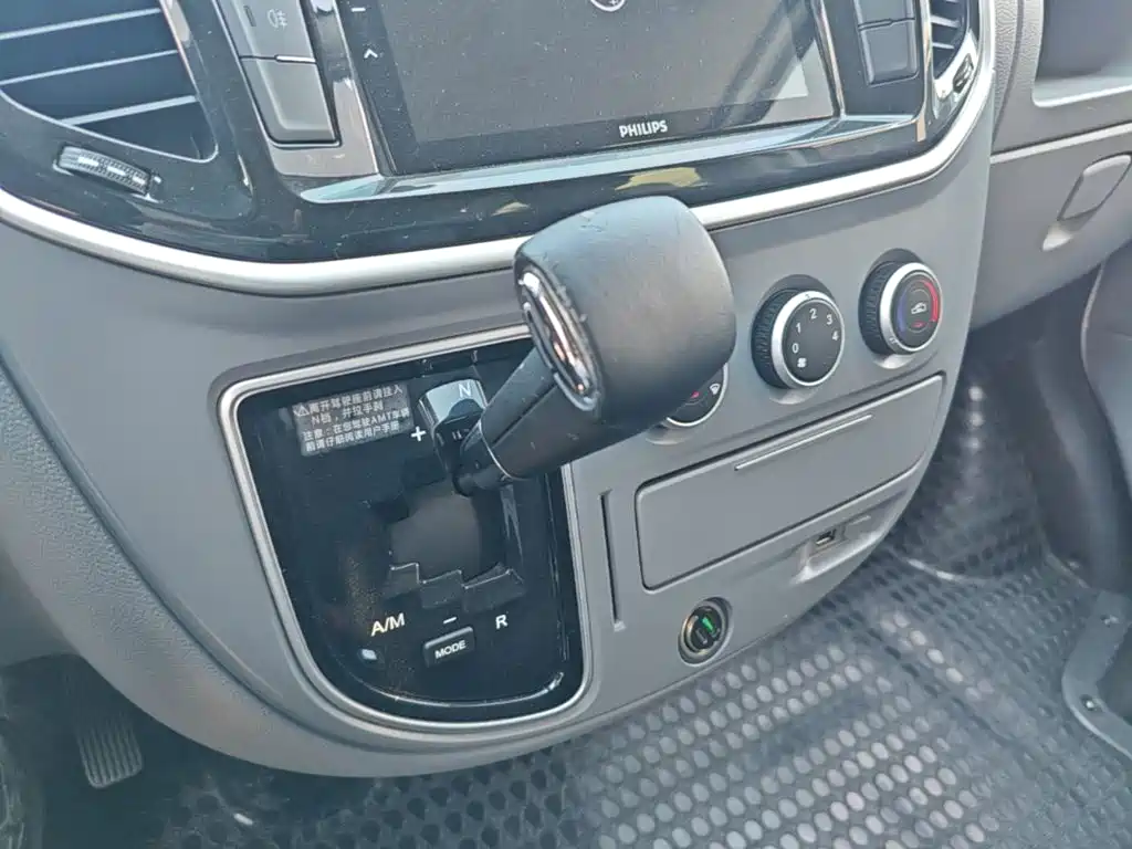 V80 2023 model 2.0T AMT classic Ao Yuntong short axis mid-top 5/6 seats купить на сайте DeffCars