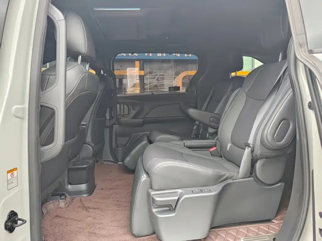 SIENNA 2024 2.5L hybrid four-wheel drive premium version купить на сайте DeffCars