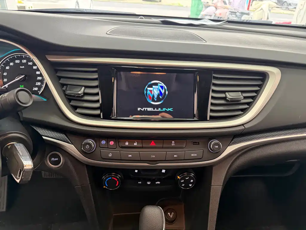 Yinglang 2021 model model 1.5L automatic elite model купить на сайте DeffCars
