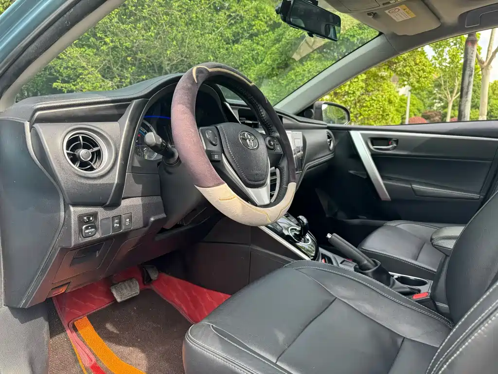 Corolla 2017 facelift dual engine 1.8L E-CVT elite version купить на сайте DeffCars
