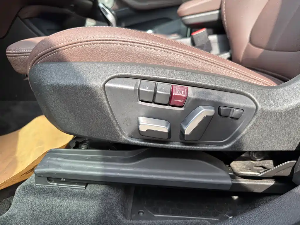 BMW X1 2022 sDrive25Li Leading Model купить на сайте DeffCars