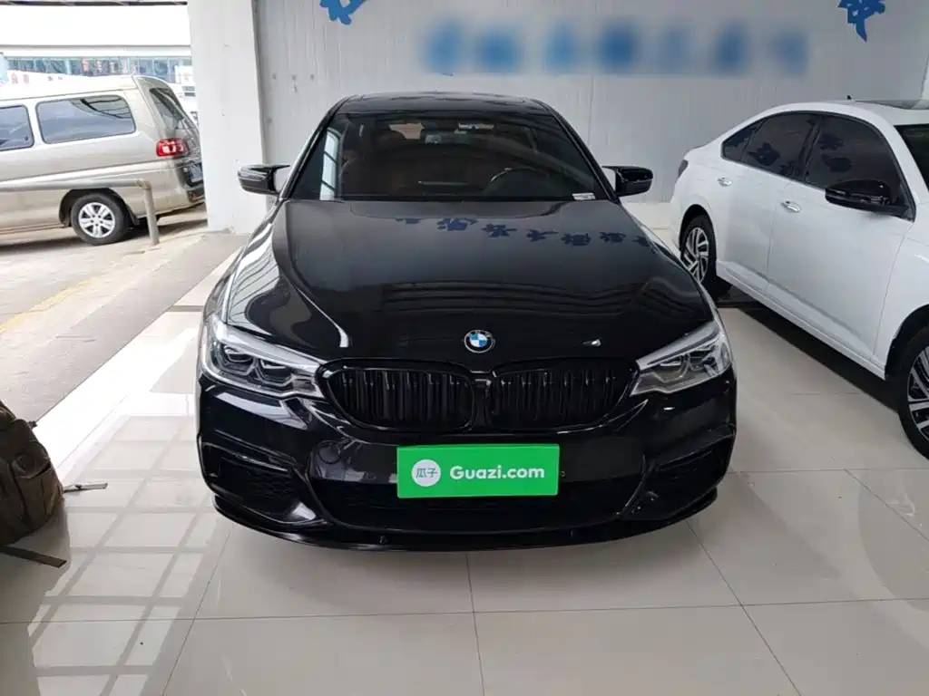 BMW 5 Series 2018 530Li Leading M Sports Package купить на сайте DeffCars
