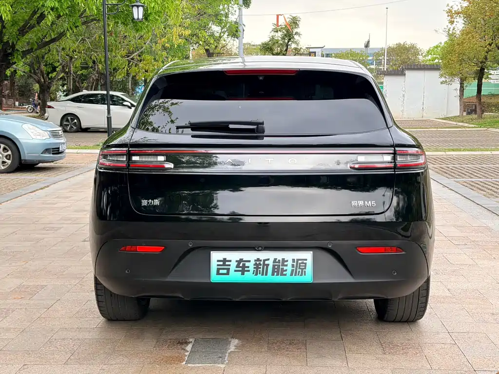 Wenjie M5 2023 extended range four-wheel drive smart driving version купить на сайте DeffCars