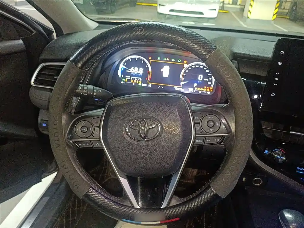Camry 2023 2.5G Deluxe Edition купить на сайте DeffCars