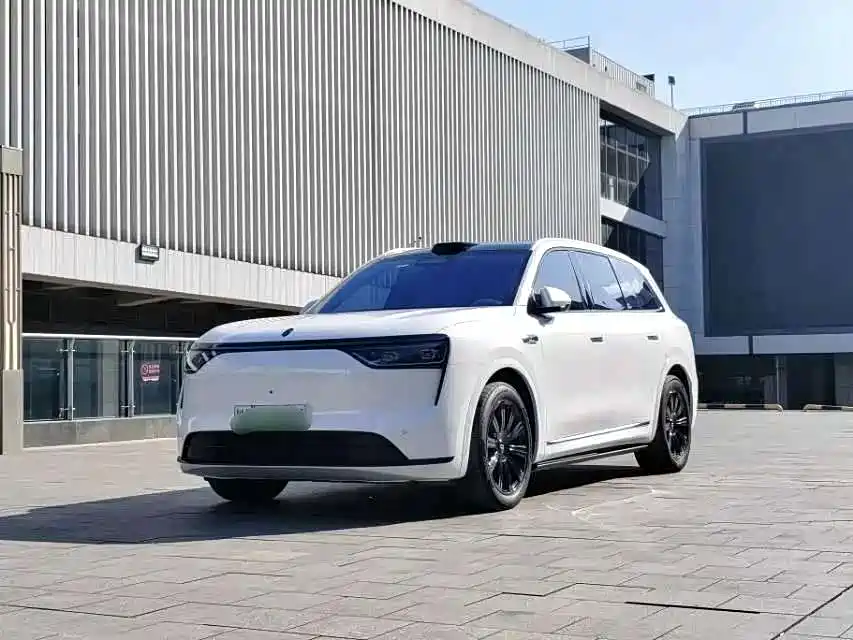 Aito M8 2025 extended range Max+ version 53.4kWh 6-seat 192-line lidar) купить на сайте DeffCars
