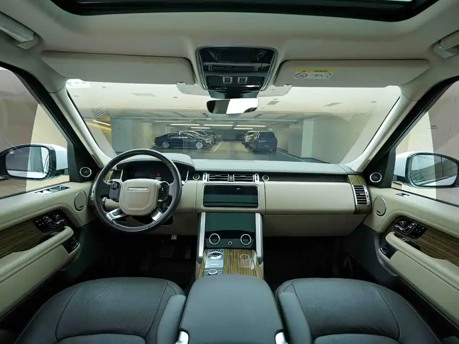 Range Rover 2018 3.0 SC V6 Vogue Extended Edition купить на сайте DeffCars