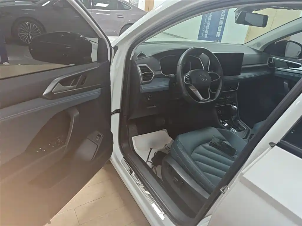 Tuyue 2023 300TSI 2WD Moon Edition купить на сайте DeffCars