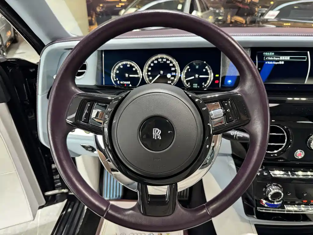 Phantom 2018 6.7T long wheelbase version купить на сайте DeffCars
