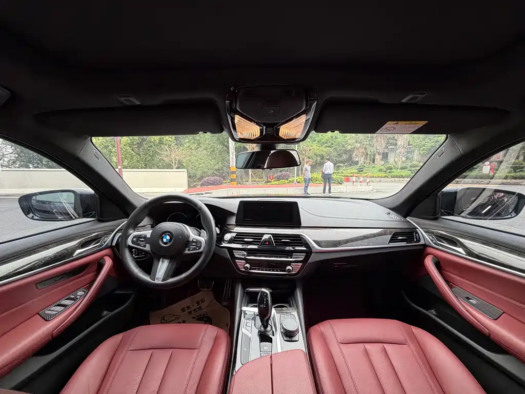BMW 5 Series 2018 facelift 530Li leading M sports package купить на сайте DeffCars