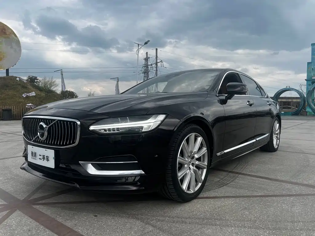 Volvo S90 2018 T5 Zhiya Edition купить на сайте DeffCars