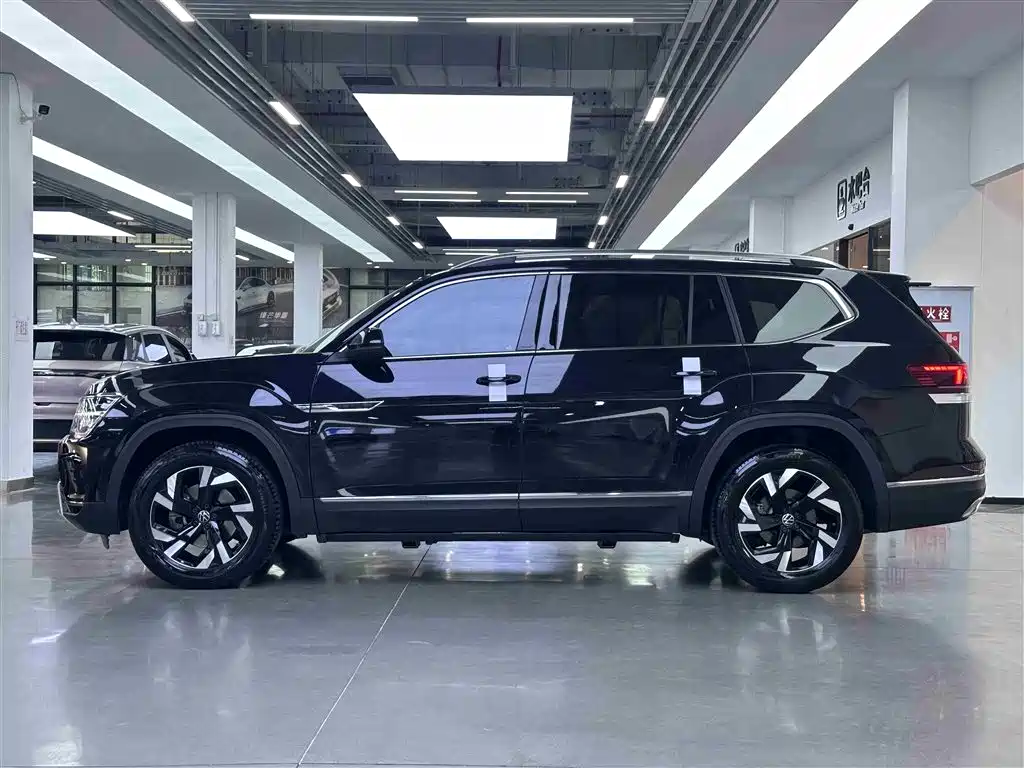 Touron 2021 380TSI four-wheel drive luxury version купить на сайте DeffCars