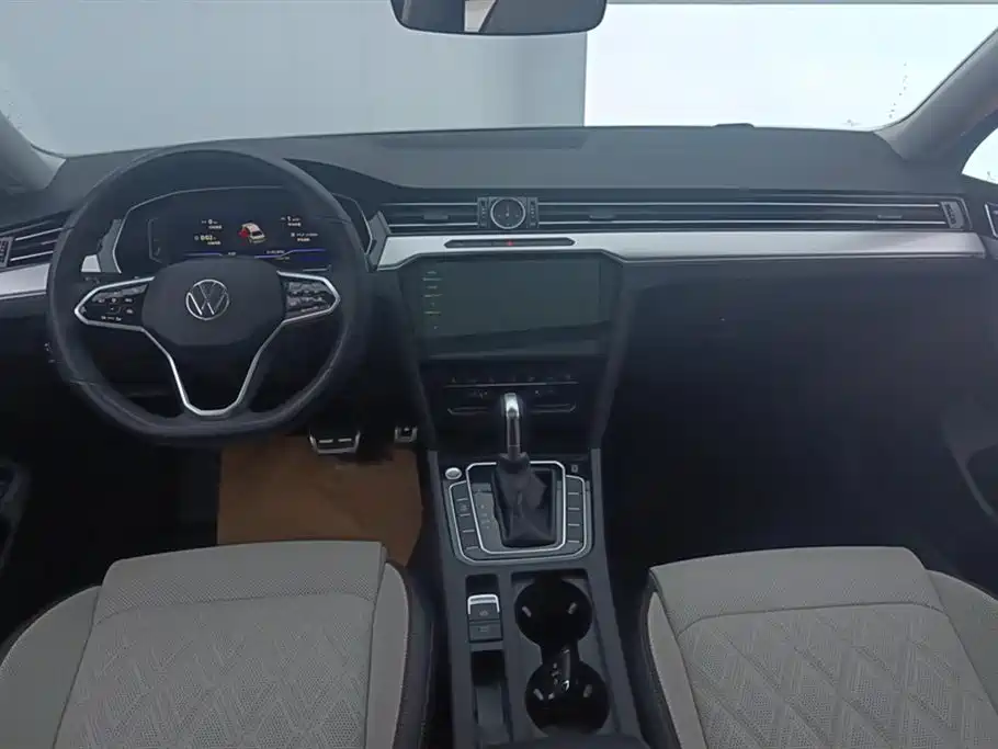 Magotan 2023 2 million commemorative edition 330TSI DSG luxury model купить на сайте DeffCars