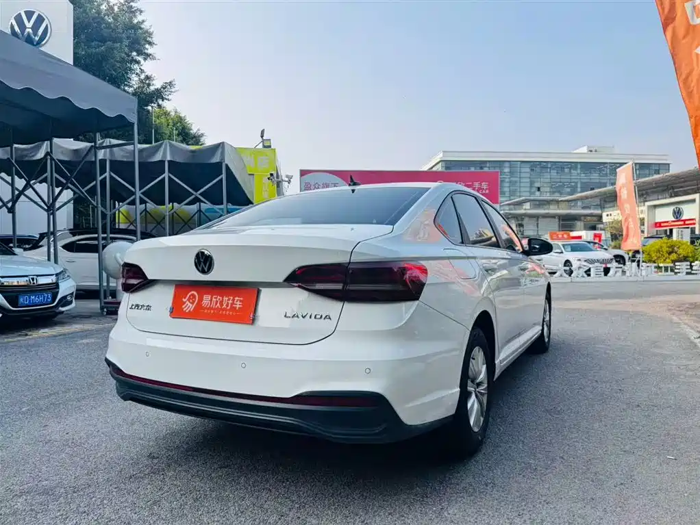 Lavida 2023 1.5L automatic Deyi version купить на сайте DeffCars
