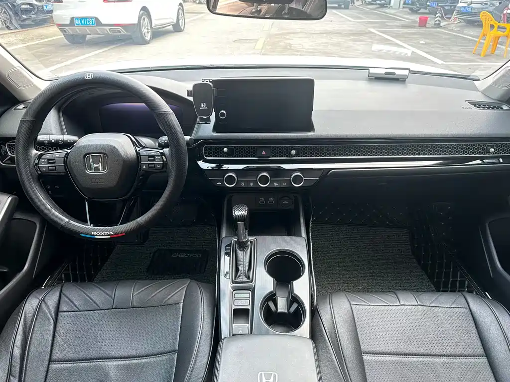 Model 2023 240TURBO CVT Leading Edition купить на сайте DeffCars