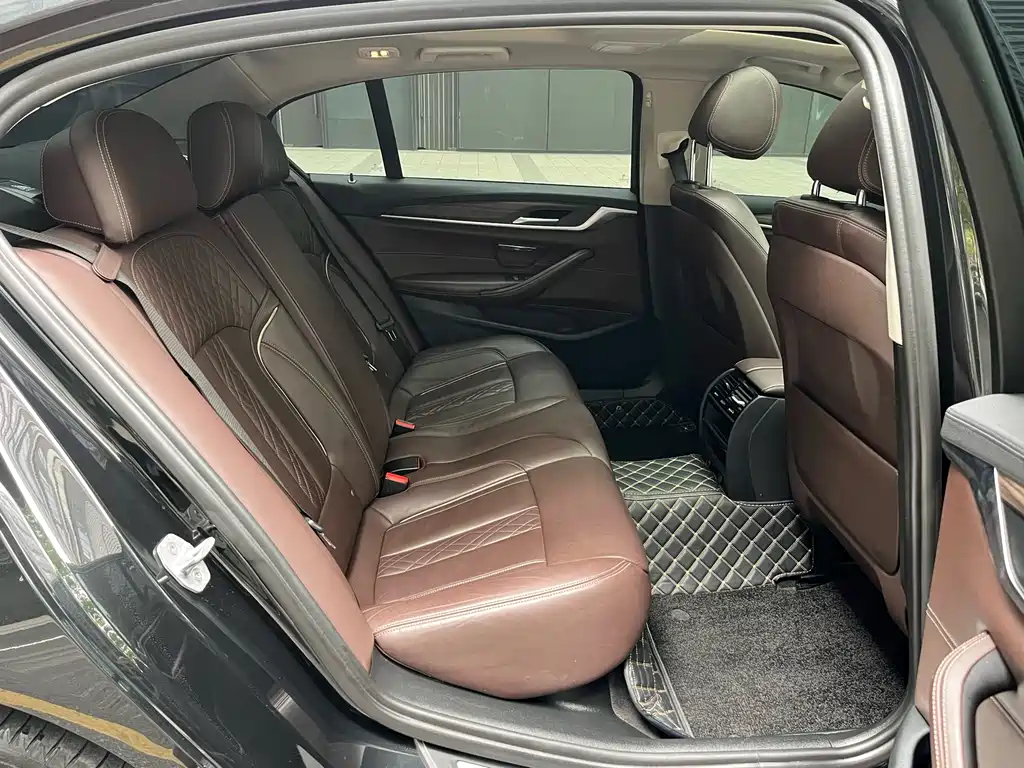 BMW 5 Series 2018 facelift 530Li leading model luxury package купить на сайте DeffCars