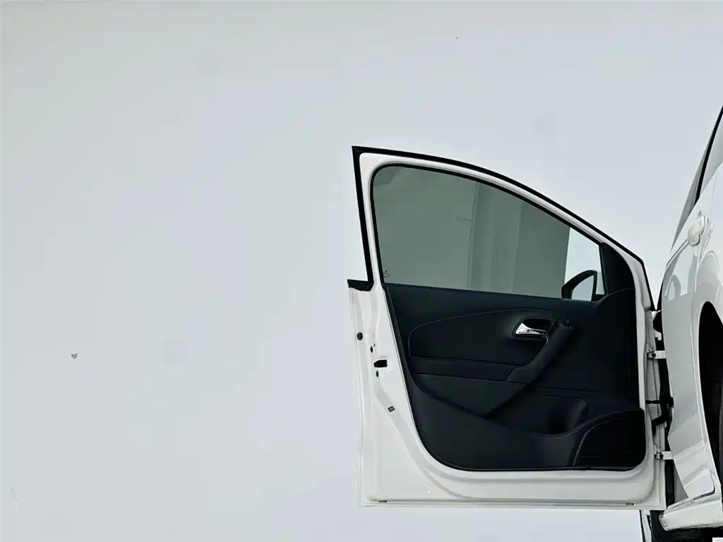 Polo 2018 1.5L automatic safe driving model купить на сайте DeffCars