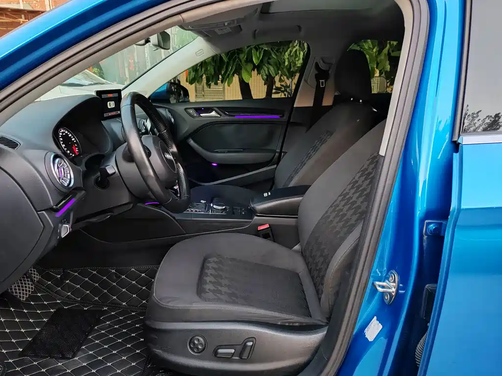 Audi A3 2016 Limousine 35 TFSI LinkedIn type купить на сайте DeffCars