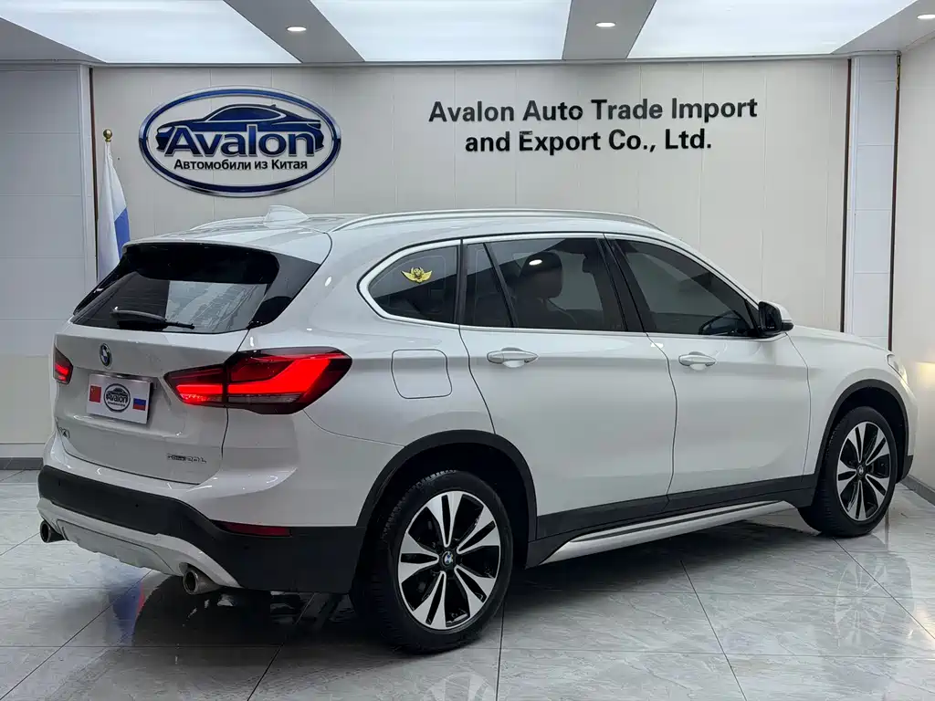 BMW X1 2022 sDrive20Li Exclusive Model купить на сайте DeffCars
