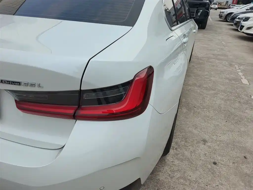 BMW i3 2024 eDrive 35 L купить на сайте DeffCars