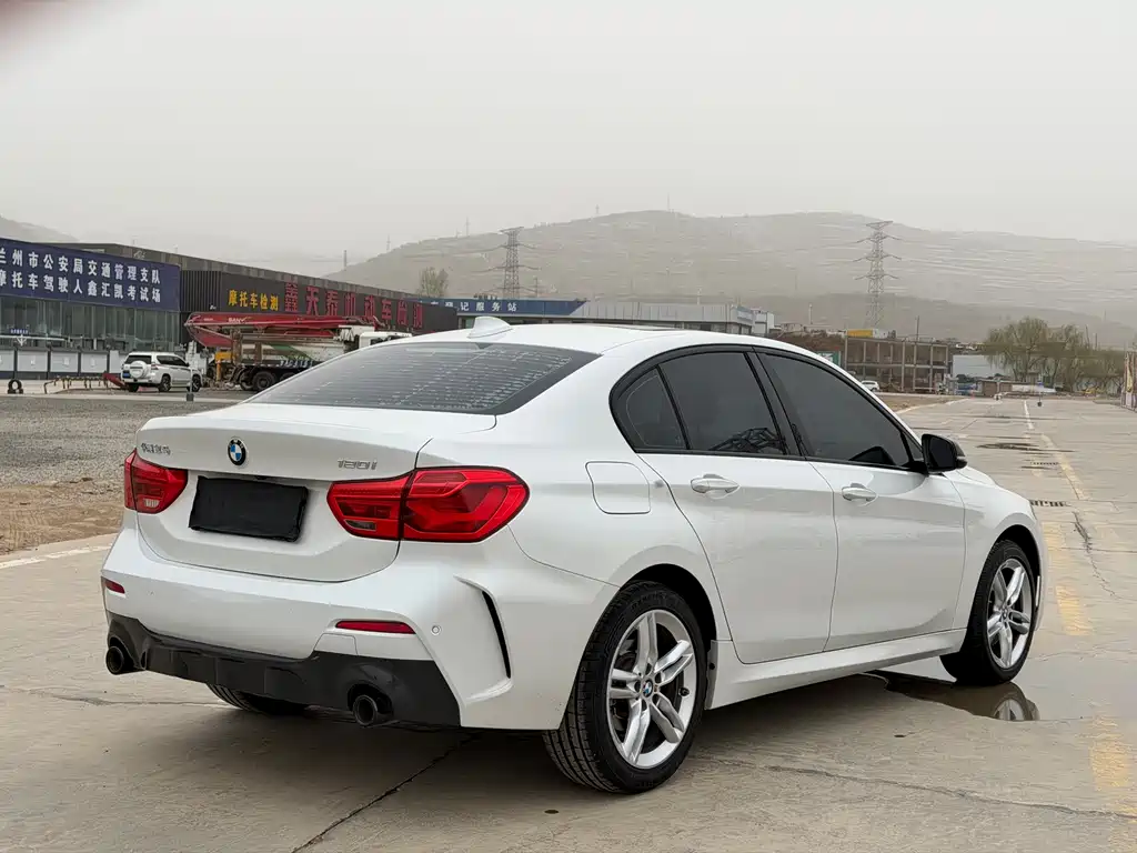 BMW 1 Series 2021 120i M Sports Night Edition купить на сайте DeffCars