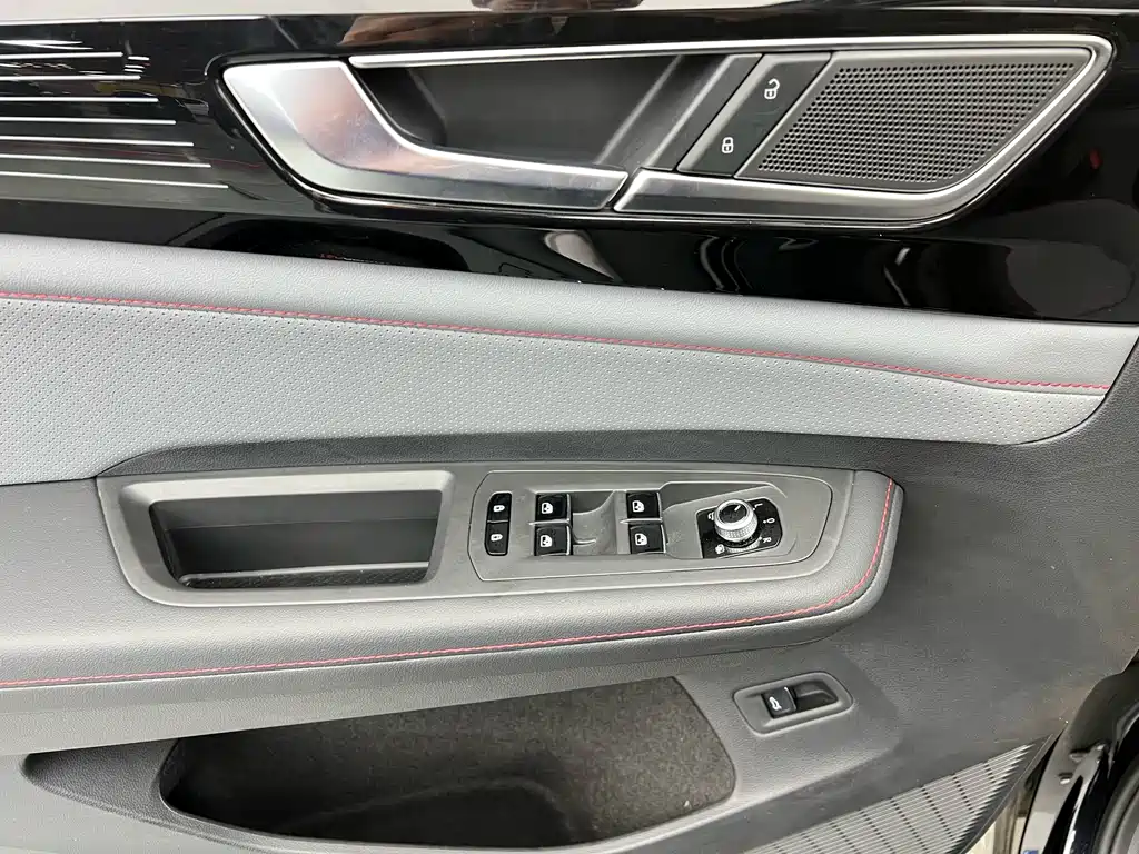 Touron 2024 Touron X 380TSI four-wheel drive luxury version купить на сайте DeffCars