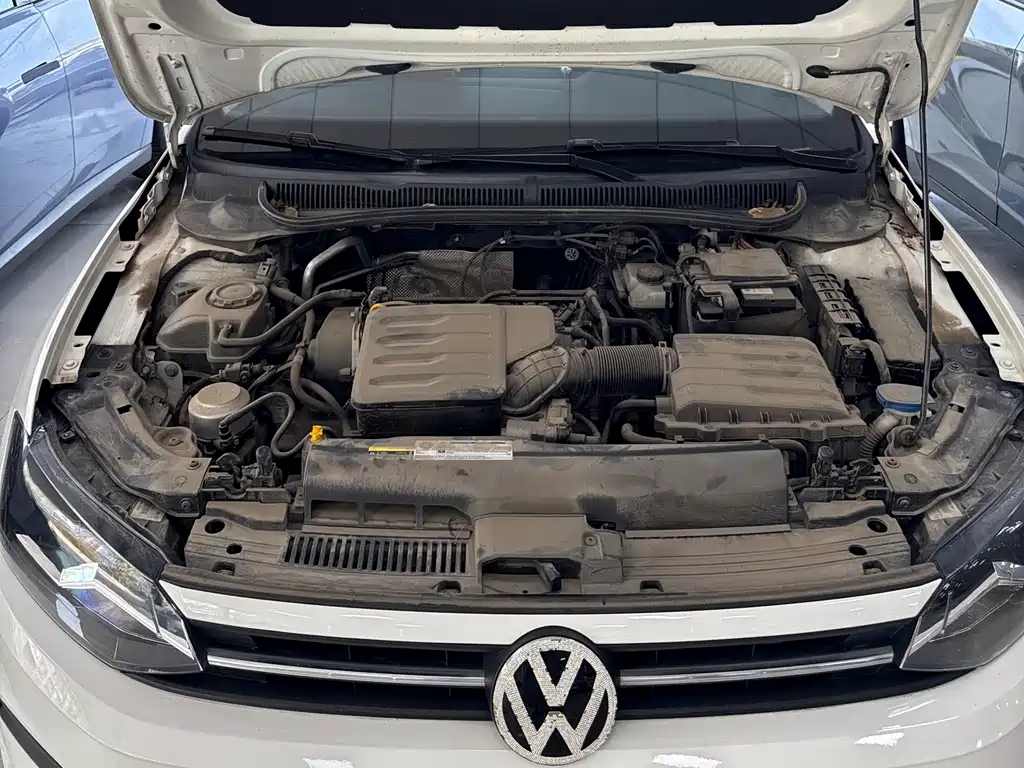 Polo 2021 Plus 1.5L Automatic Colorful Technology Edition купить на сайте DeffCars