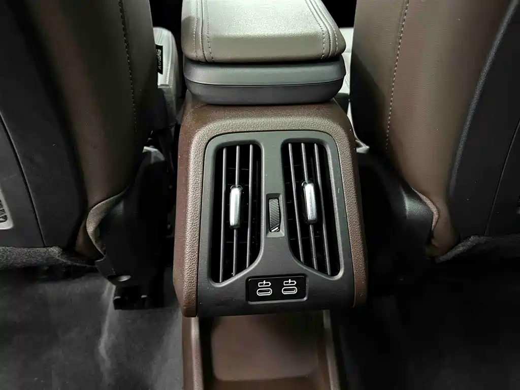 BMW X1 2023 sDrive20Li X Design Package купить на сайте DeffCars