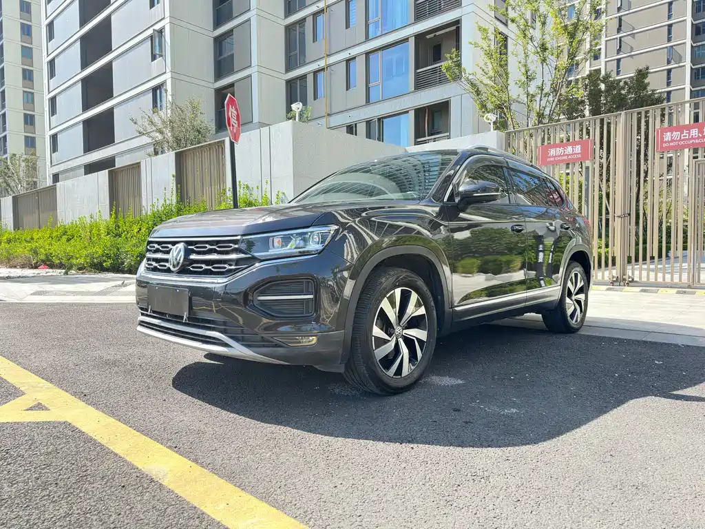 Tyron 2019 330TSI 4WD Luxury Country VI купить на сайте DeffCars