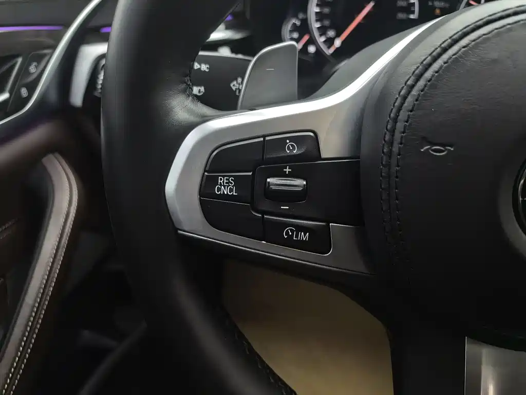 BMW 5 Series 2018 530Li Exclusive M Sports Package купить на сайте DeffCars