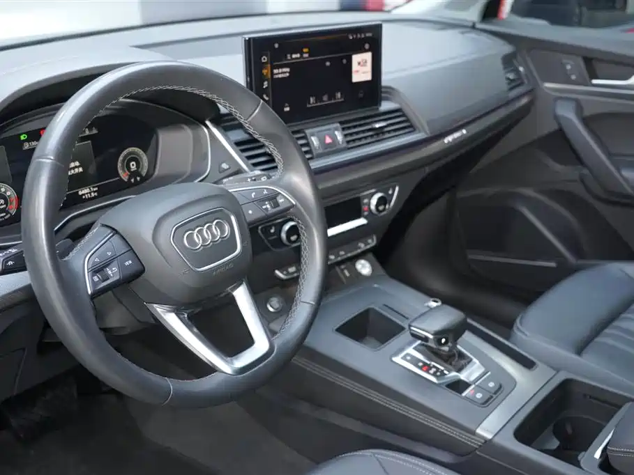 Audi Q5L 2022 45T luxury and dynamic model купить на сайте DeffCars