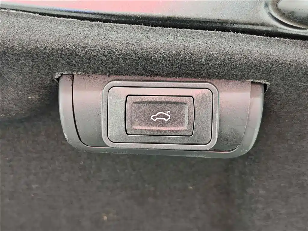 Camry 2019 facelift 2.5G Deluxe Edition купить на сайте DeffCars