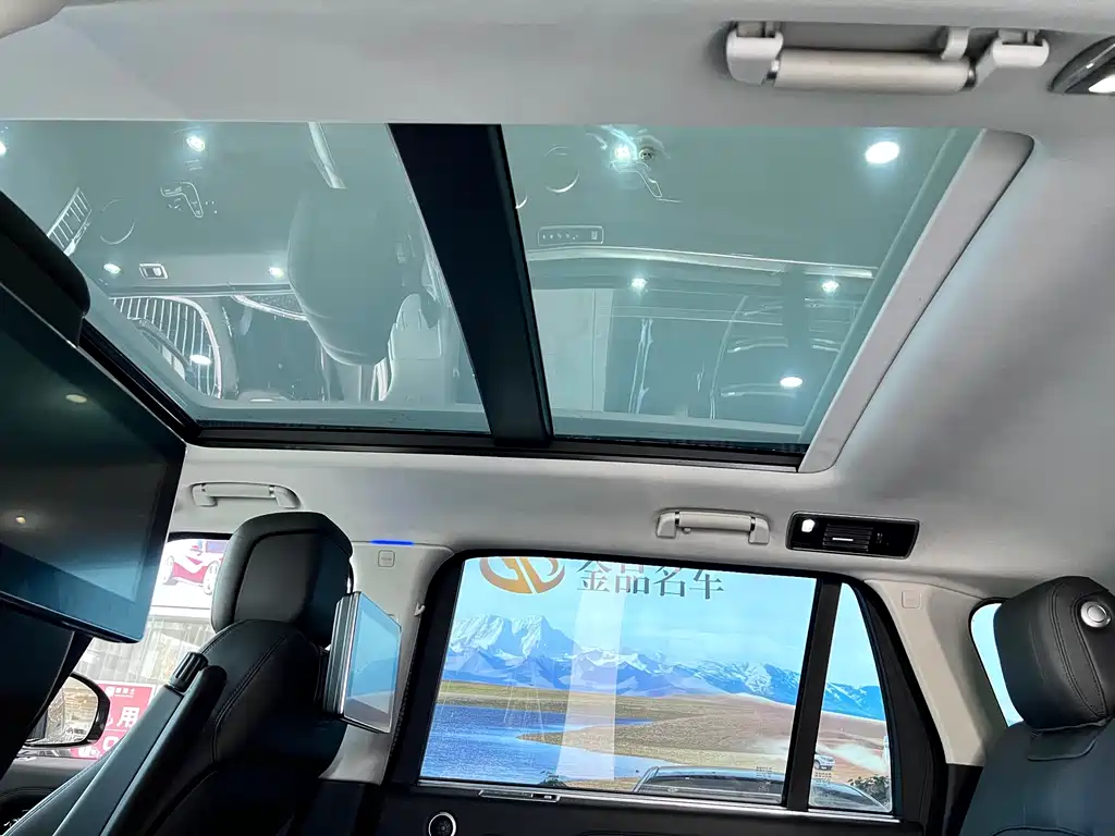 Range Rover 2021 3.0 L6 Legend Extended Classic Edition купить на сайте DeffCars