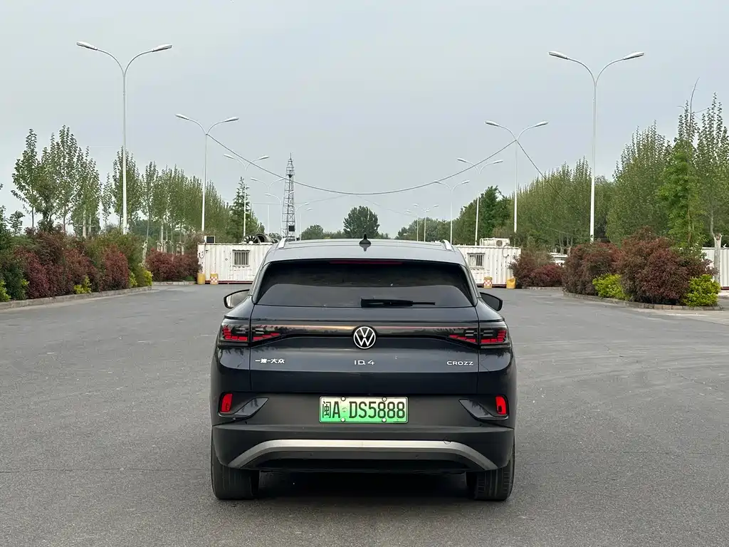 ID.4 CROZZ 2024 pure limited edition купить на сайте DeffCars
