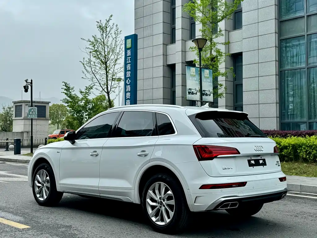Audi Q5L 2022 40T luxury and dynamic model купить на сайте DeffCars