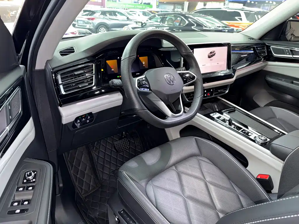 Touron 2024 380TSI four-wheel drive luxury version купить на сайте DeffCars