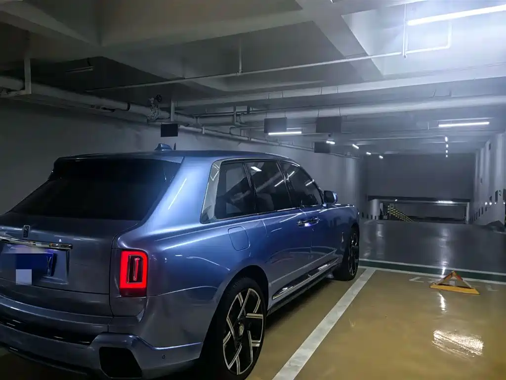 Cullinan 2018 four-seat version купить на сайте DeffCars