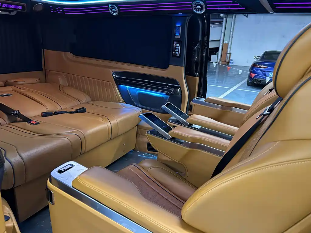Vito 2023 2.0T Business Edition 7 seats купить на сайте DeffCars