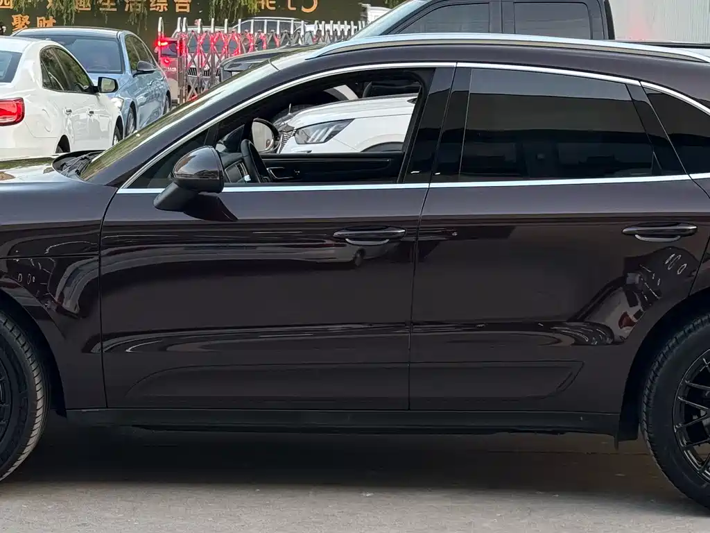 Macan 2017 Macan 2.0T купить на сайте DeffCars