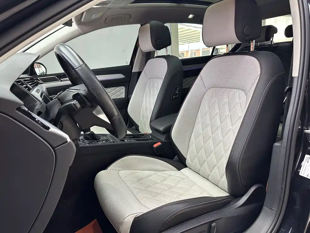 Magotan 2023 2 million commemorative edition 330TSI DSG luxury model купить на сайте DeffCars