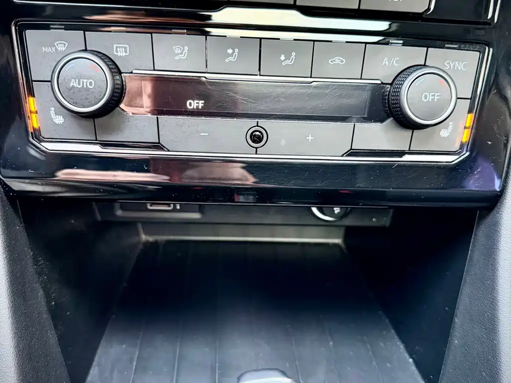 Jetta VS5 2022 280TSI Automatic Honor Pro купить на сайте DeffCars