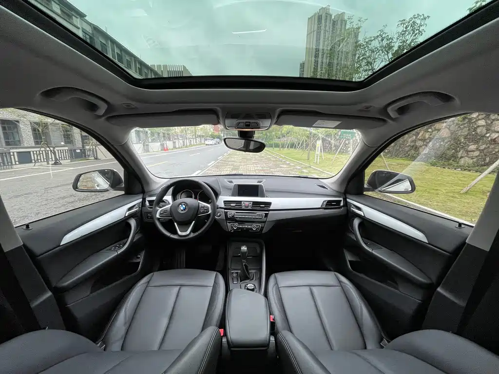 BMW X1 2019 sDrive20Li Leading Model купить на сайте DeffCars