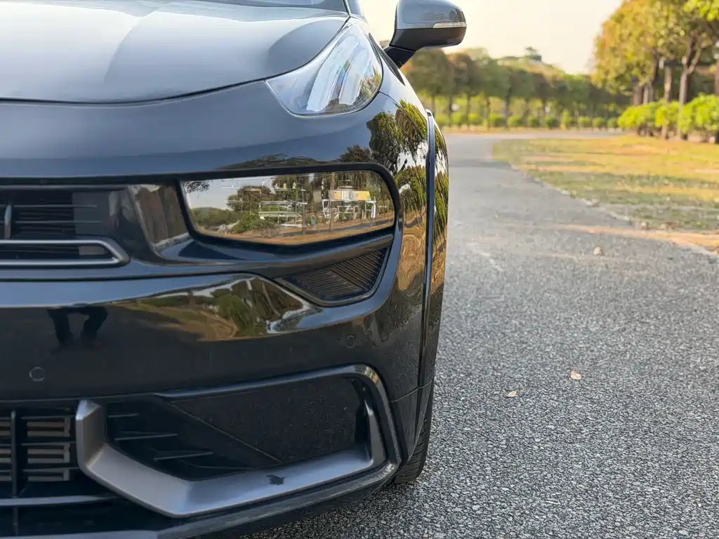 Lynk & Co 02 Hatchback 2022 2.0TD Pro купить на сайте DeffCars
