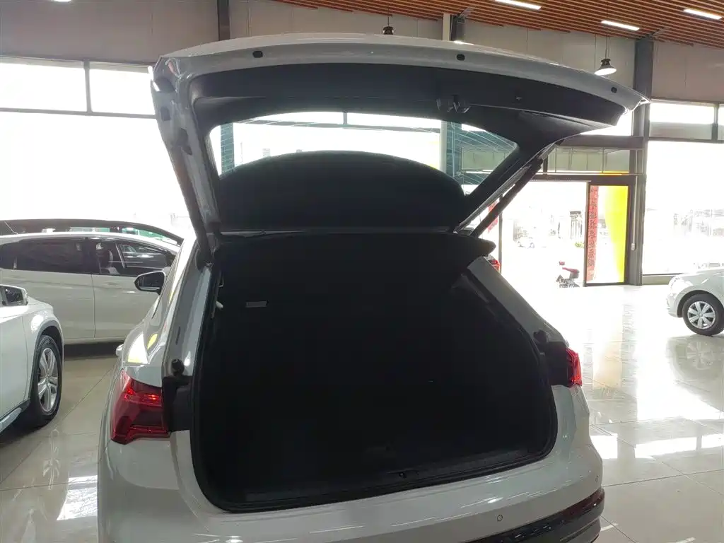 Audi Q3 2021 35 TFSI Enterprising and Elegant Model купить на сайте DeffCars