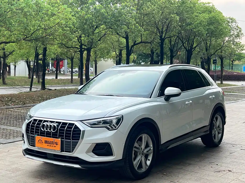 Audi Q3 2022 35 TFSI Fashionable and Elegant купить на сайте DeffCars